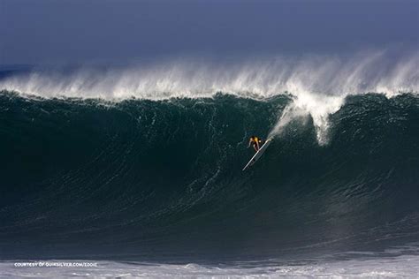 Unbounded Courage: the First Surfers to Ride Waimea Bay - Dr Abalone