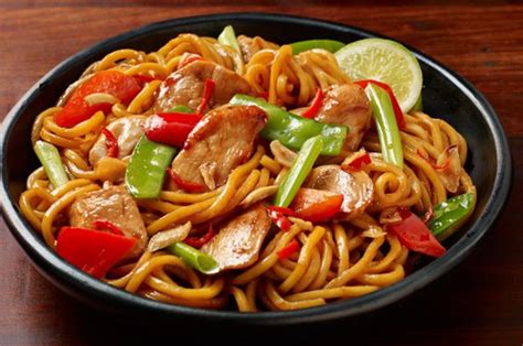 Chilli Garlic Chicken Noodles - Cookifi | Catering Services in Bangalore