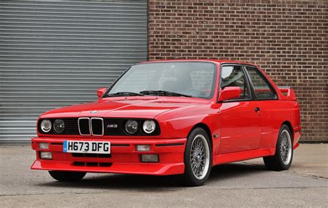 A red BMW M3 E30 is heading to auction | Vehiclejar Blog