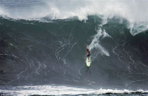 Surf's up as biggest waves in five years come to Hawaii after North ...