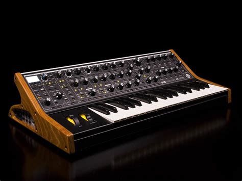 Der neue Moog Synthesizer: Subsequent 37