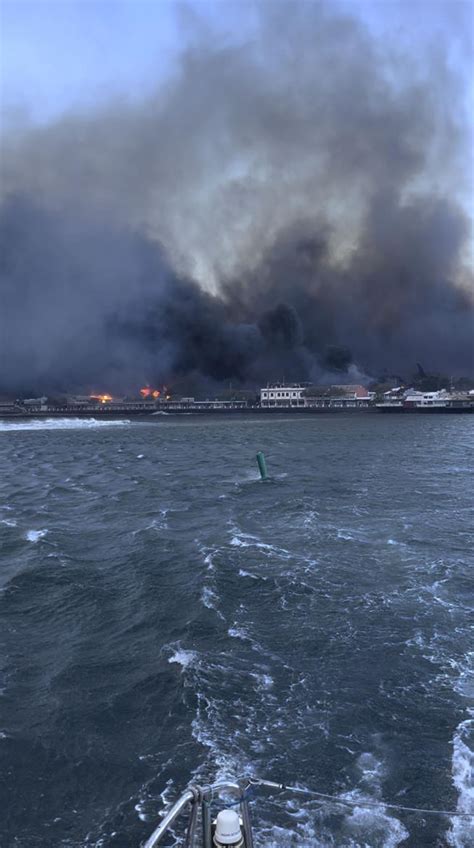 At Least 6 Dead in Hawaii Fires