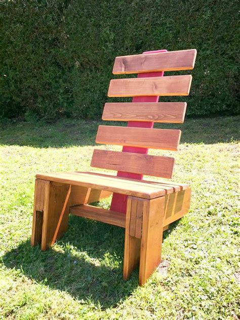 Pallet Lounge Chair - DIY Wood Projects