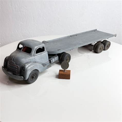 1950s Metal Toy Truck 14 Wheeler Stake Cargo Loading Open Flat Bed in ...