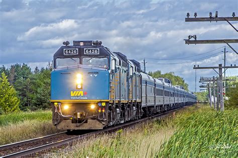 Railpictures.ca - Craig Walker Photo: VIA Rail Canada train 2, the eastbound Canadian, speeds ...