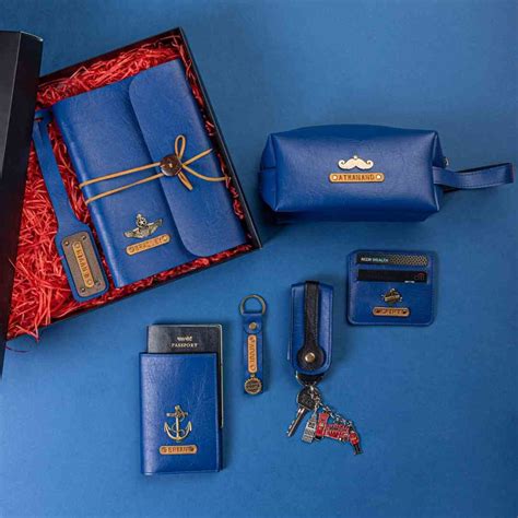 Buy Personalized Classic Travel Gift Hamper online - Custom Factory - UAE