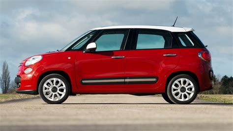 Fiat 500L Review 2024 | Top Gear