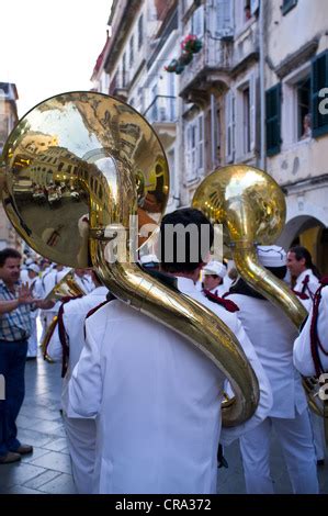 Sousaphone players in marching band Stock Photo - Alamy