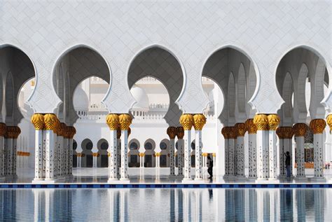 Free Images : architecture, structure, building, palace, arch, reflection, column, plaza ...