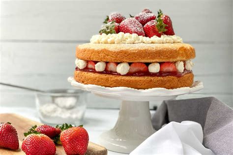 Victoria Sponge Cake Recipe: Rich in British Royal History - 31 Daily