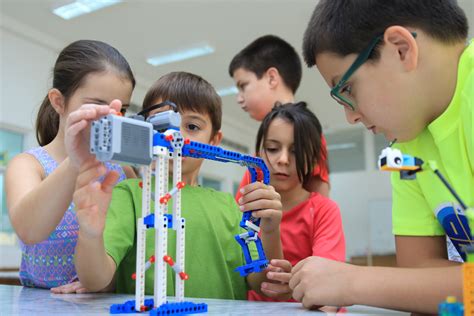 How Engineering Helps Kids Learn | STEM for Kids Dubai