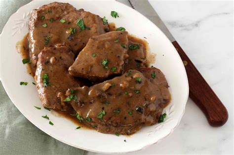 The Easiest Crockpot Steak and Gravy Recipe