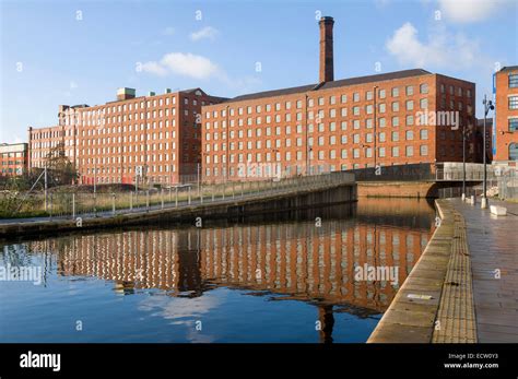 Cotton Field Park marina with Murrays Mills, former cotton mills ...