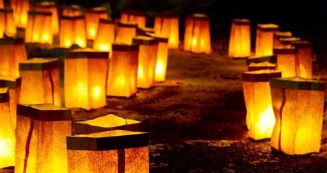 Farolitos and luminarias in Santa Fe | Christmas travel, New mexico ...