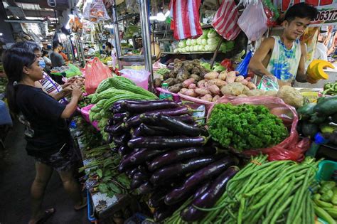 Philippine inflation rate soars to nearly 14-year high of 7.7%