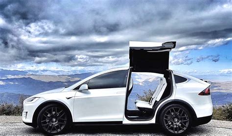 Tesla Model X Falcon Wing Doors Are Godsent For People With Special Needs