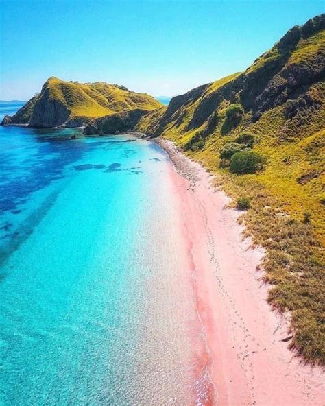 Pantai Pink Labuan Bajo - Homecare24