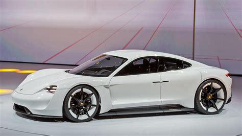 The $85,000, Fully-Electric Porsche Mission E Will Arrive in 2019 : cars