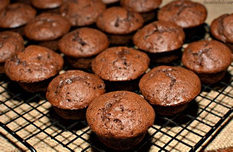 Copycat Costco Chocolate Muffins - The Cookin Chicks