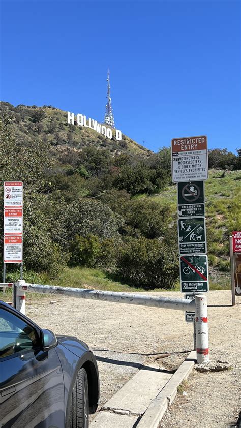 Here’s How To Hike To The Hollywood Sign | Bill On The Road