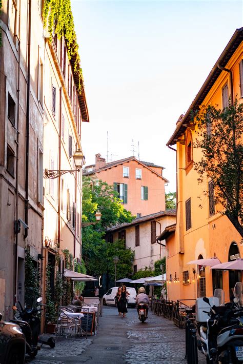 5 Charming Neighborhoods in Rome (Guide for First Time Visitors)