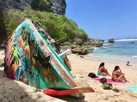 7 Best Beaches in Uluwatu, Bali - Where to Find Them