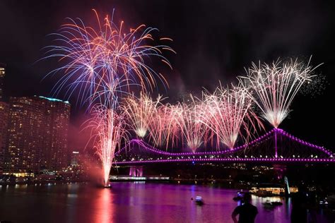 Coronavirus sees Riverfire axed from Brisbane Festival; lasers to light up skyline instead - ABC ...