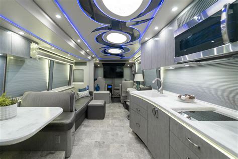 Luxury RV: Marathon Coach #1216