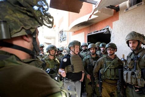 Prime Minister Netanyahu Visits Israeli Troops in Gaza - The New York Times