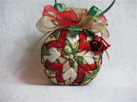 Quilted no sew fabric Christmas ornament ball gold green