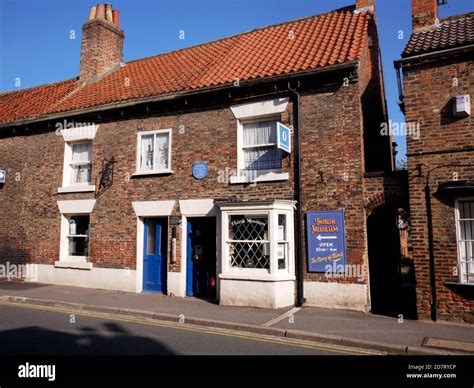 Thirsk Museum, Kirkgate, Thirsk, Yorkshire Stock Photo - Alamy