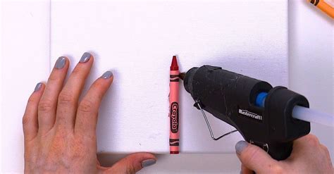 Melted Crayon Craft for Kids - Shared.com