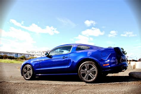 2014 ford mustang v6 performance package