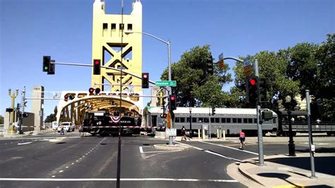 Train leaving old Sacramento station. - YouTube