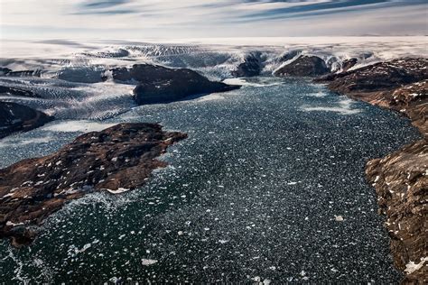 10 Otherworldly pictures from Greenland Icefjords