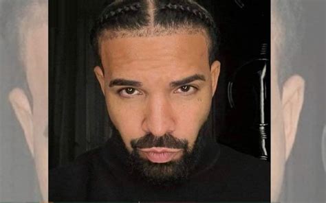 Drake Flexes His New Face Tattoo in 2022 | New face, Face, Face tattoo