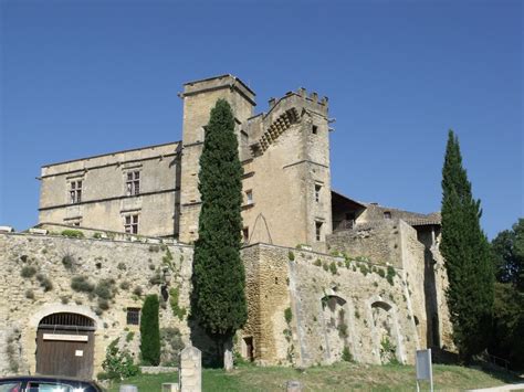 Lourmarin - Chateau de Lourmarin | This is the village of Lo… | Flickr