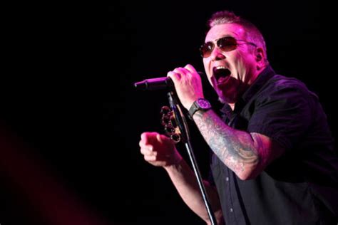 Former Smash Mouth Singer Steve Harwell Enters Hospice Care - SPIN