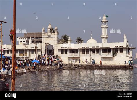 Haji Ali Dargah, Mumbai Stock Photo - Alamy