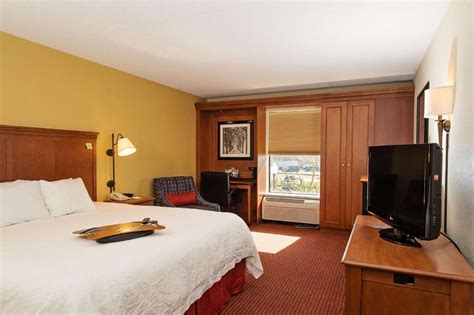 Hampton Inn Louisville Airport Fair Expo Center, Fairgrounds, Louisville (KY) - Room Deals ...