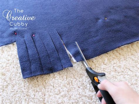 The Creative Cubby: No-Sew Fleece Blanket Tutorial