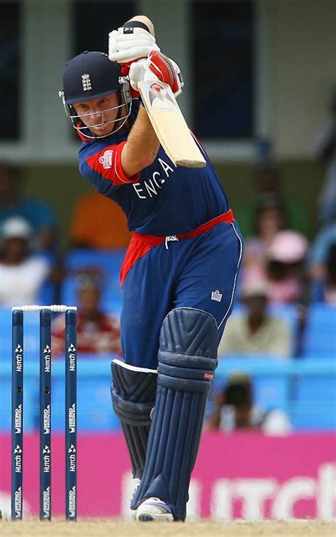 Redbacks Cricket Academy: Ian Bell, England Cricketer, teaches the off drive at the Jaguar ...