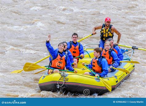 Rafters on the river editorial photography. Image of nature - 43966462