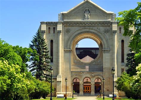 18 Top Tourist Attractions & Places to Visit in Winnipeg | PlanetWare