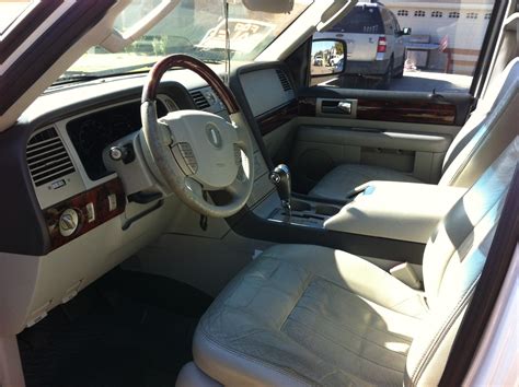 2006 Lincoln Navigator - Interior Pictures - CarGurus