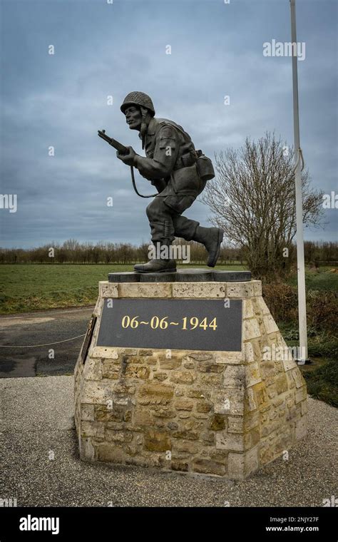 Statue and Memorial of Major Dick Richard Winters at Utah Beach ...