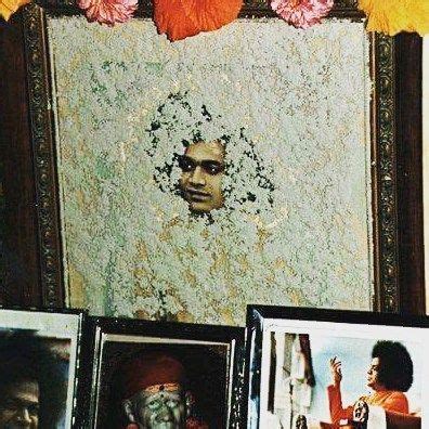 Vibhuti Materialization #sathyasai #saibhakta | Vintage world maps ...