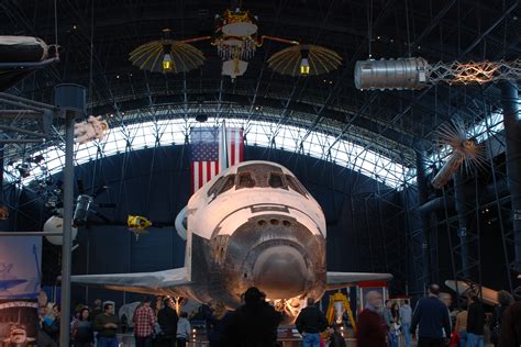 Visiting Space Shuttle Discovery (Steven F. Udvar-Hazy Center ...