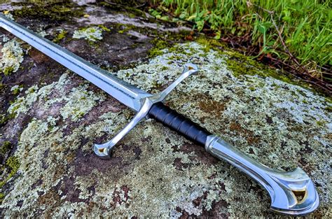 Wooden Painted Andúril Flame of the West Sword of King Aragorn - Etsy UK