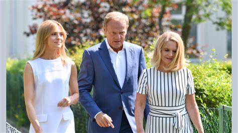 Donald Tusk Family: All About Wife Małgorzata Sochacka And Children ...